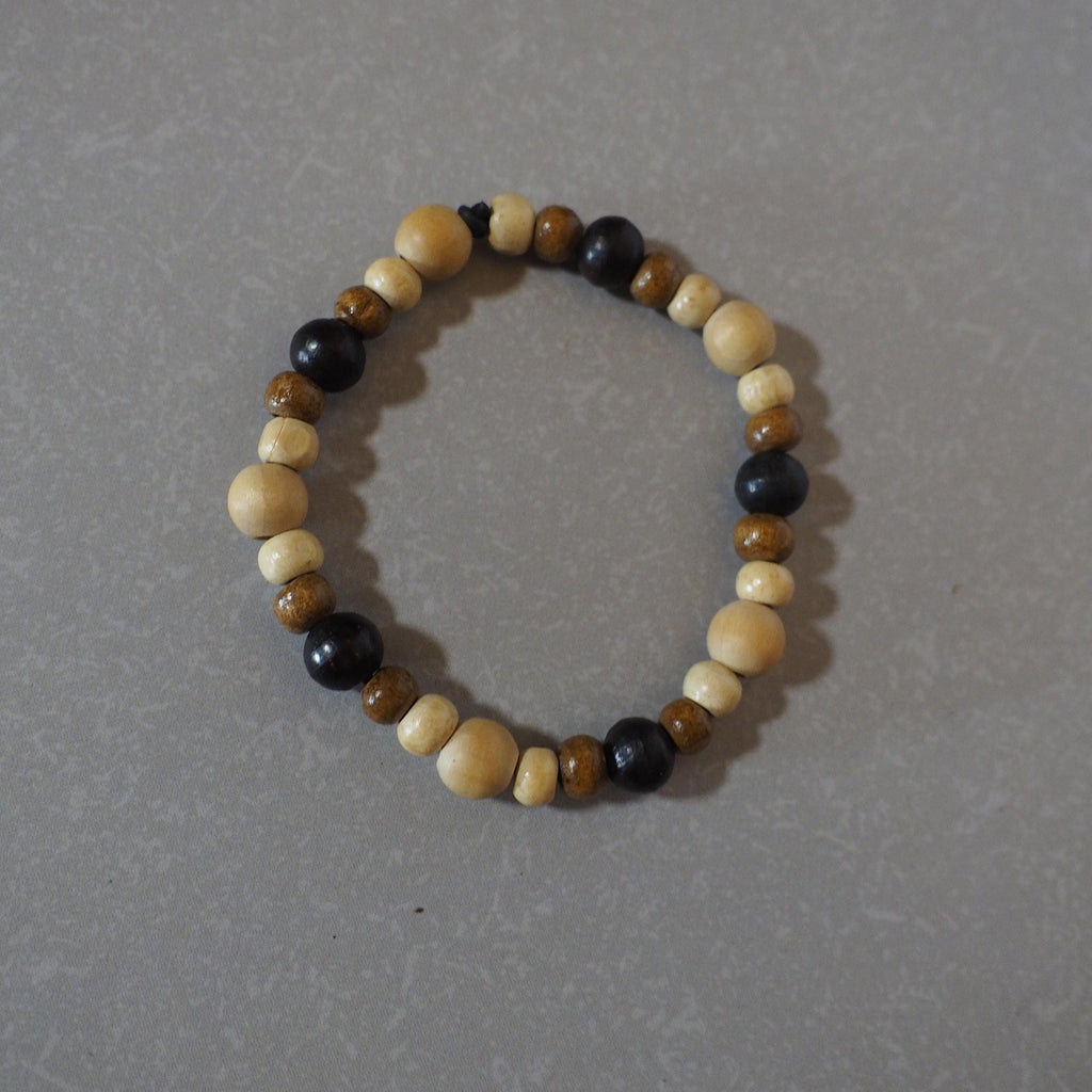 Small wooden bead bracelet for casual wear