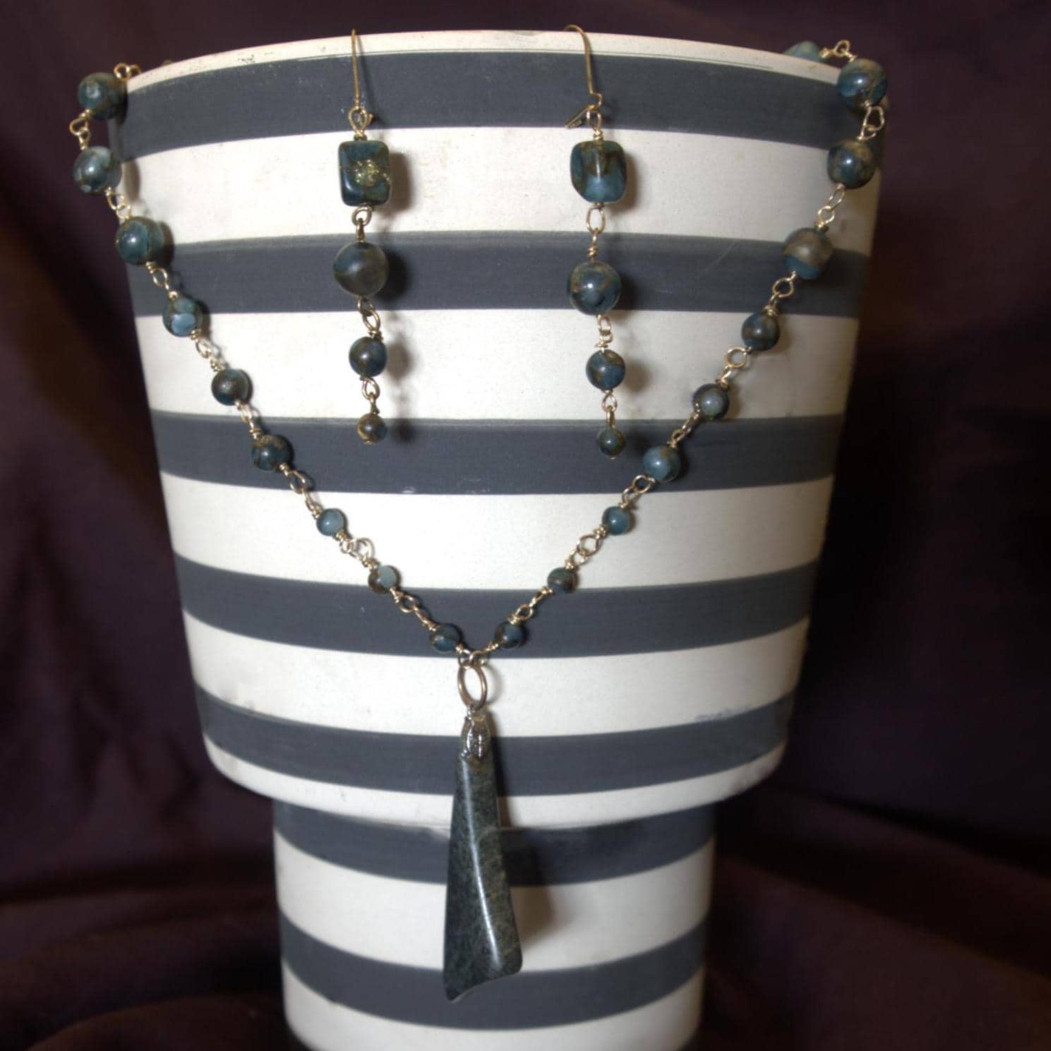 Elegant green jewelry set